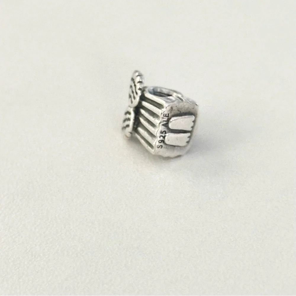 Pandora 925 Angel Of Hope Rare Retired Christmas Bead Charm